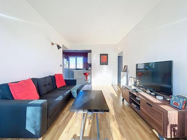 Très bel appartement 3 pièces baigné de lumière - Croix de Berny