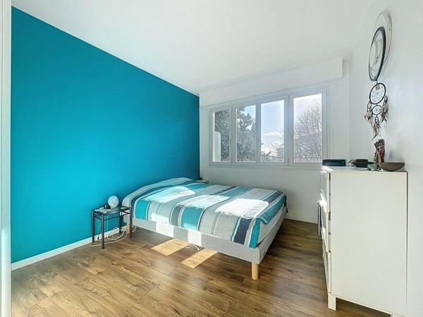 Très bel appartement 3 pièces baigné de lumière - Croix de Berny