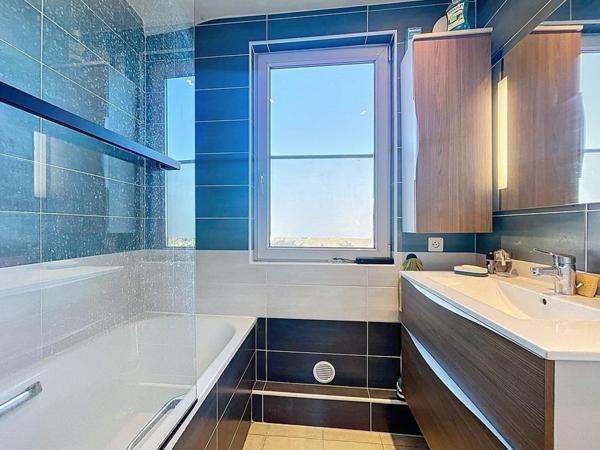 Très bel appartement 3 pièces baigné de lumière - Croix de Berny