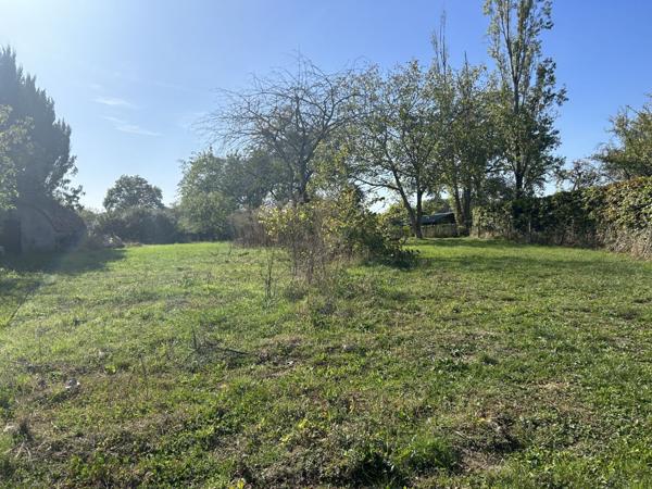 Vente Terrain104 m² - FARGES ALLICHAMPS (18200)