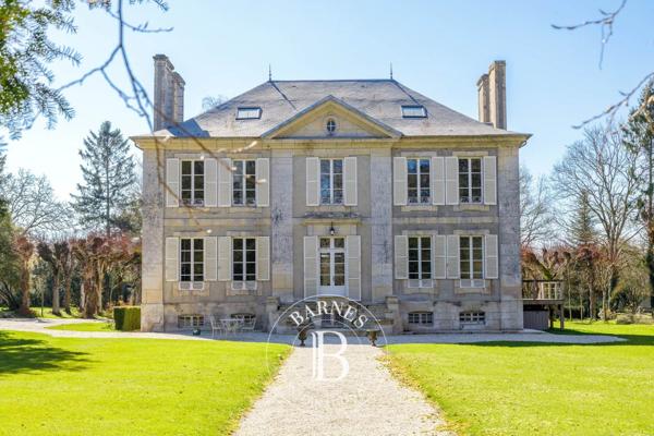 Caen, Château 7 Chambres -  335 m² à vendre