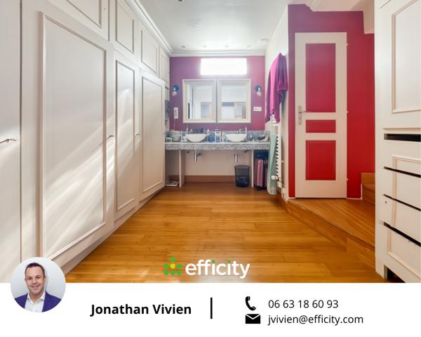Maison
         9 pièces
        - 201 m² 945 000 € *