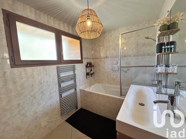 Appartement à vendre 4 pièces 99 m² Le Bourg-d'Oisans