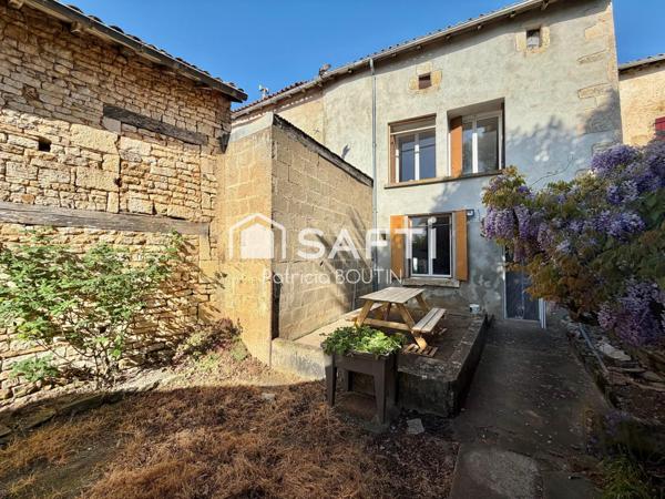 MAISON EN PIERRE 3 CHAMBRES PORCHE ET COURS A CHENAY !