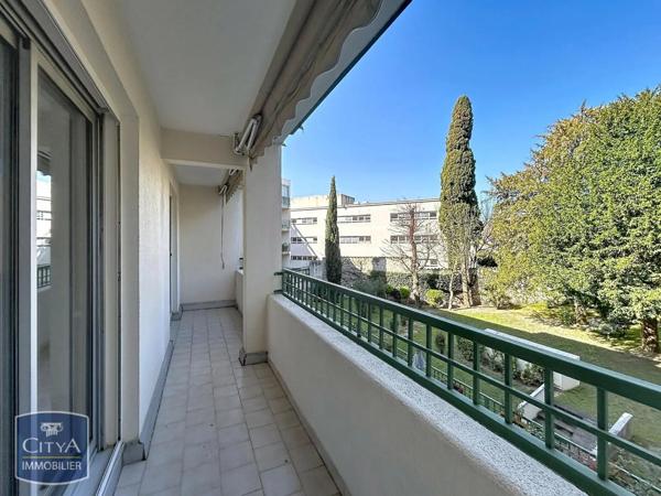 Appartement à louer 3 pièces 70.12m²