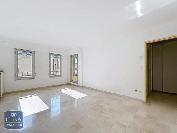 Appartement à louer 3 pièces 70.12m²