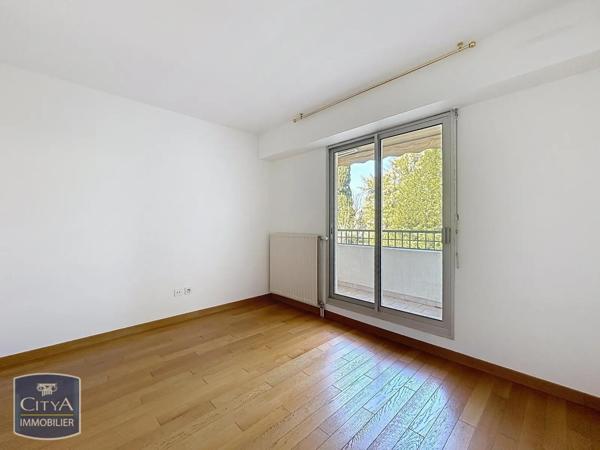 Appartement à louer 3 pièces 70.12m²