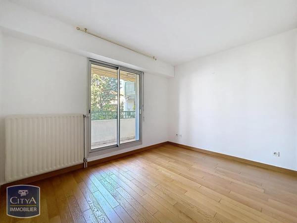 Appartement à louer 3 pièces 70.12m²