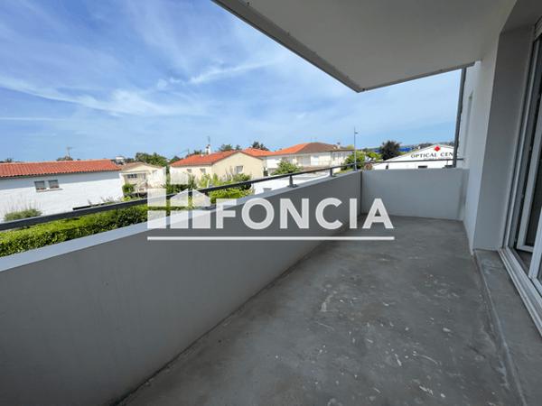 Location Appartement 2 pièces 35.32 m² - 7 QUATER RUE PAUL BEME Le Passage 47520