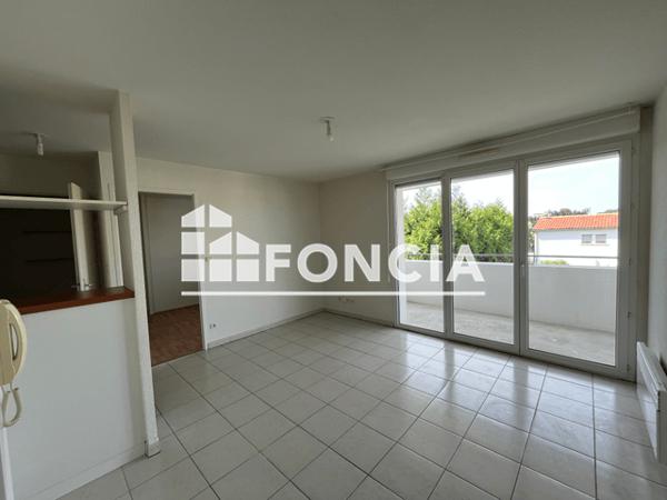 Location Appartement 2 pièces 35.32 m² - 7 QUATER RUE PAUL BEME Le Passage 47520