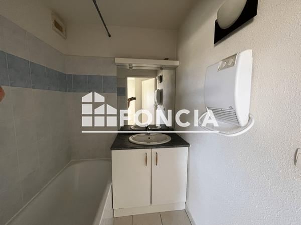 Location Appartement 2 pièces 35.32 m² - 7 QUATER RUE PAUL BEME Le Passage 47520