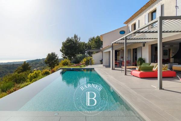 Ollioules, Villa 4 Chambres -  270 m² à vendre