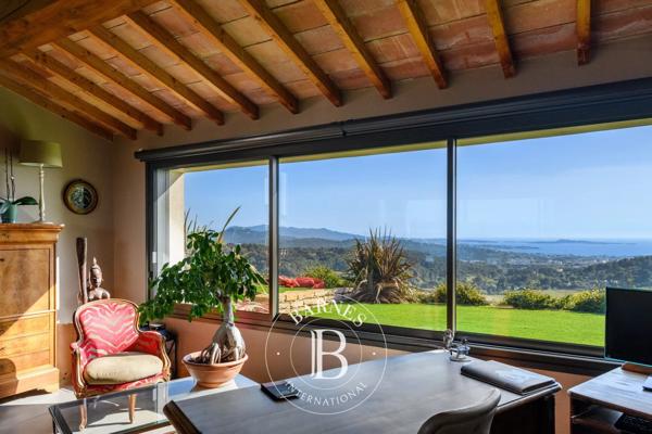 Ollioules, Villa 4 Chambres -  270 m² à vendre