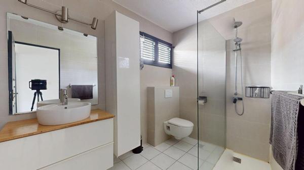 Bel appartement avec un grand jardin, plage a pied