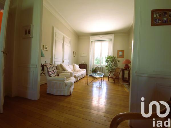 Maison à vendre 9 pièces 238 m² Vichy