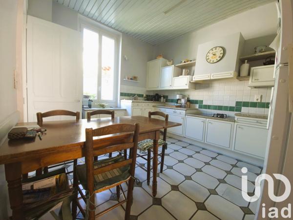 Maison à vendre 9 pièces 238 m² Vichy