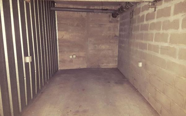 Stationnement à louer    Lyon 7