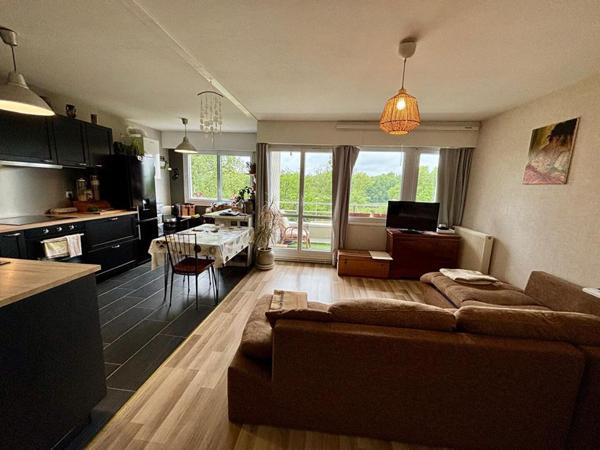 Appartement 50m²  - 2 pièces lumineux avec balcons - Secteur recherché de Nevers - Investisseur