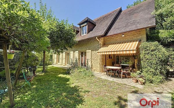 Maison à vendre    5 pièces •  Terrasson-Lavilledieu