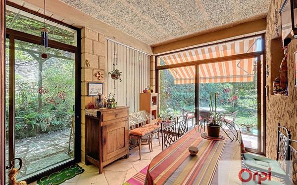 Maison à vendre    5 pièces •  Terrasson-Lavilledieu