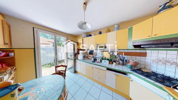 Maison de plain-pied lumineuse avec grand garage, à 5 min de la gare et de l’A43.