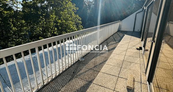 Location Appartement 5 pièces 113 m² - Saint-cloud 92210