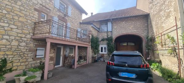 Maison de caractère - très soignée avec sa grange - CLASSE D