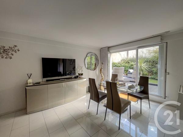 Appartement F5 à vendre  5 pièces - 80,17 m2 DRANCY - 93