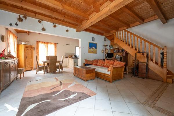 Maison 379 080 € Dolus-d'Oléron 5 p 98 m² DPE D