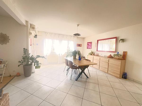 APPARTEMENT T4 PITRE GRENAPIN