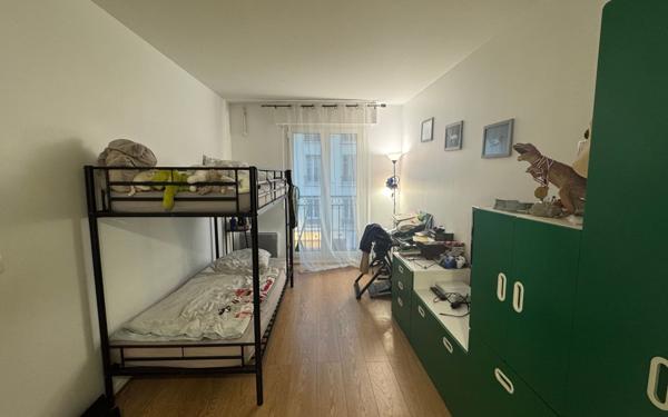 Appartement à vendre    3 pièces • 75 m2 Asnières-sur-Seine
