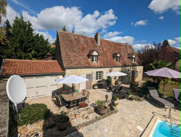 Maison de caractère avec piscine, un bien unique proche de tout ce qui importe