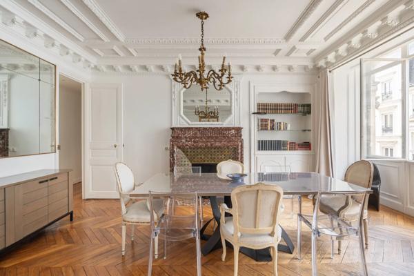 Appartement Paris 10e - PETITES ÉCURIES / FAUBOURG POISSONNIÈRE