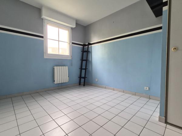 Appartement
         4 pièces
        - 88 m² 282 000 € *