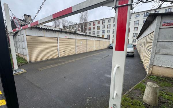 Stationnement à vendre    Drancy