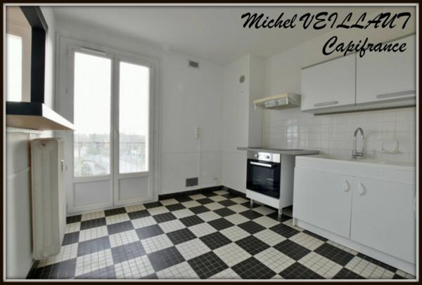 Appartement à vendre 4 pièces YZEURE (03), 4éme étage avec ascenseur, très bon état général