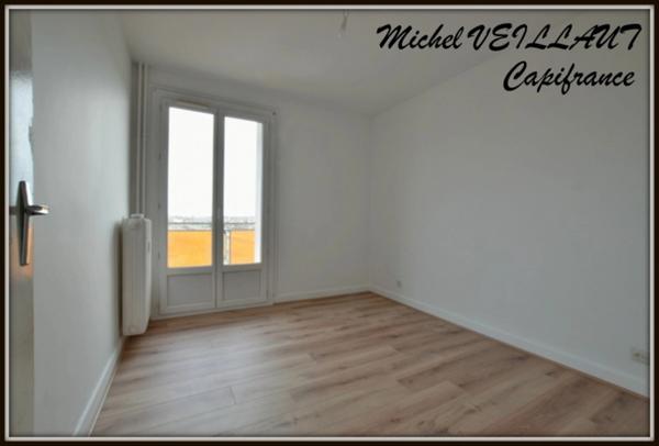 Appartement à vendre 4 pièces YZEURE (03), 4éme étage avec ascenseur, très bon état général
