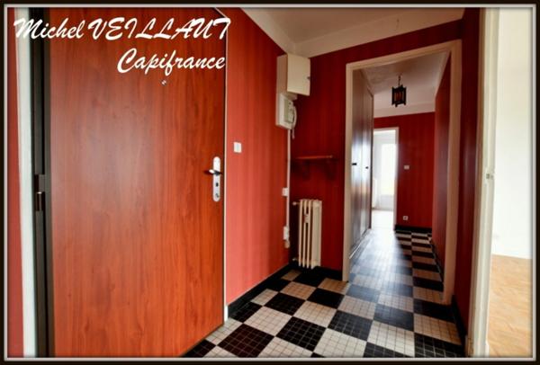 Appartement à vendre 4 pièces YZEURE (03), 4éme étage avec ascenseur, très bon état général