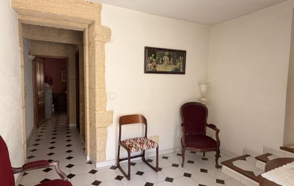 Vente Maison de village GRANDE MAISON DE VILLAGE EN. PIERRE rénové(e) Remoulins