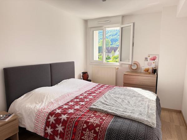 Maison de 89 m2, 3 chambres, terrasses et stationnement