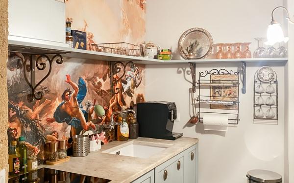 Maison à vendre    10 pièces •  Uzès