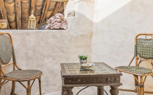 Maison à vendre    10 pièces •  Uzès