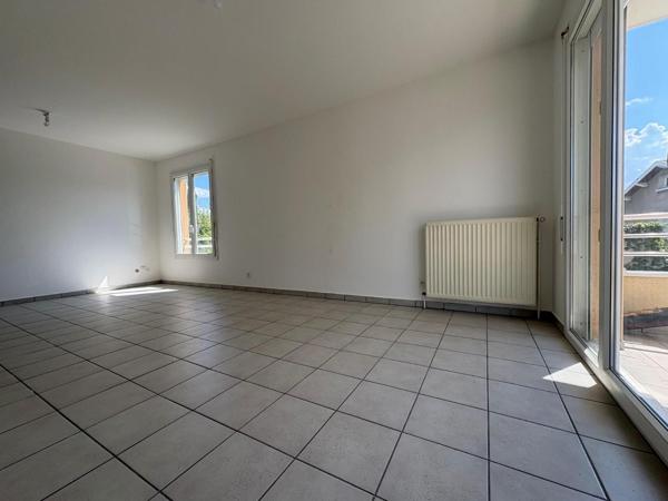 Appartement 3 pièces de 76 m² à Andrezieux boutheon