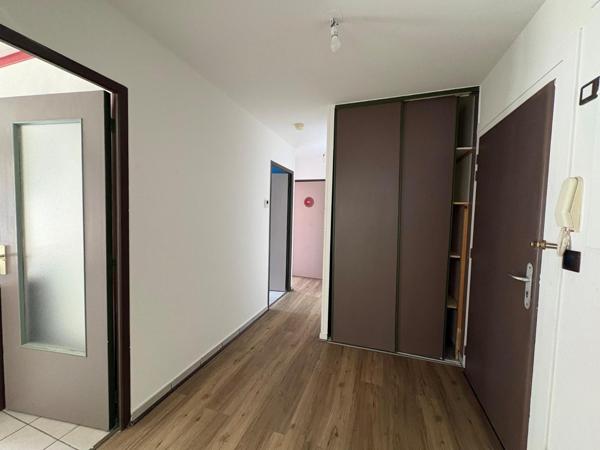 Appartement 3 pièces de 76 m² à Andrezieux boutheon