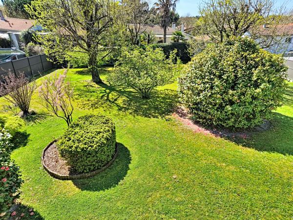 Maison Traditionnelle T7 de 170 m² – Terrain de 1600 m² au Calme, Piscinable et constructible