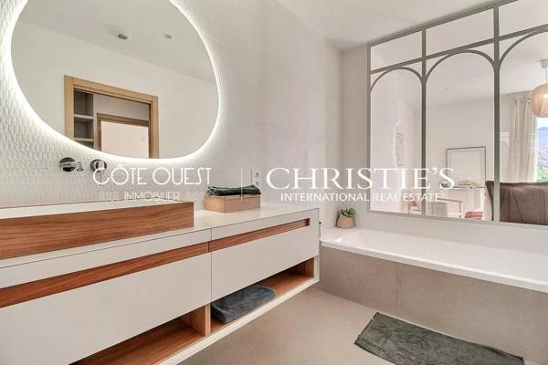 À vendre Urrugne - Villa de 9 pièces avec piscine