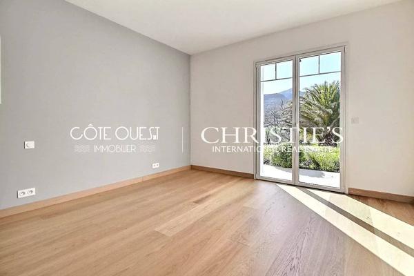 À vendre Urrugne - Villa de 9 pièces avec piscine
