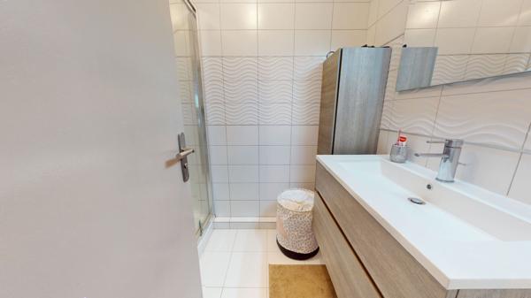 RIVE GAUCHE - GRAND 2 PIECES DE 52 m²