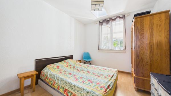 Maison plain pied / 3 chambres + bureau / 3 sde + 3 wc / Piscine