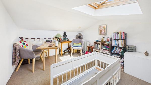 Maison plain pied / 3 chambres + bureau / 3 sde + 3 wc / Piscine